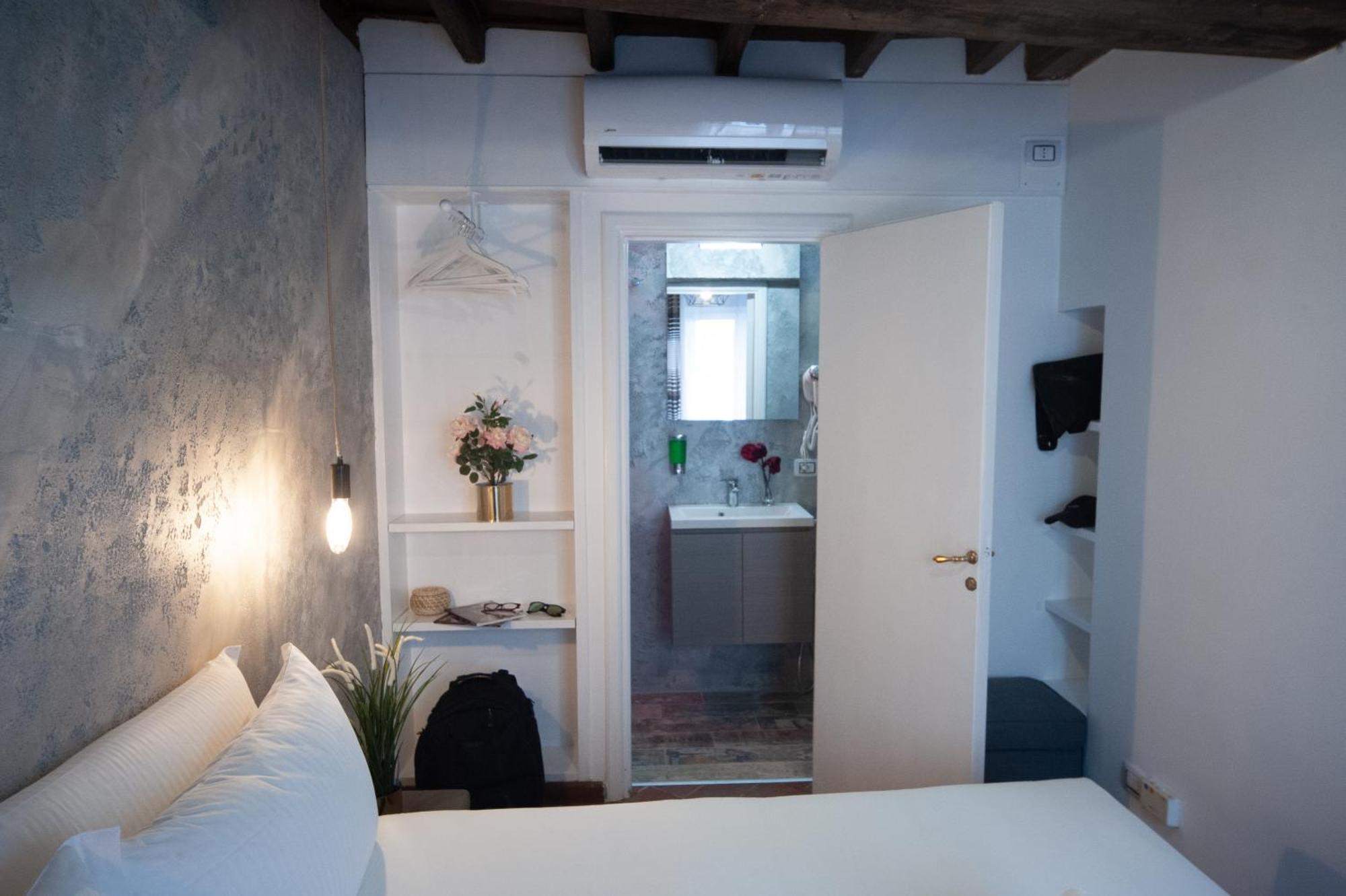 Navona Jacuzzi Rom